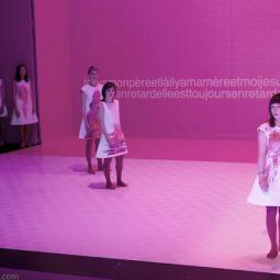 NEUFS PETITES FILLES . Stanislas Nordey . 2014 © Brigitte Enguerand